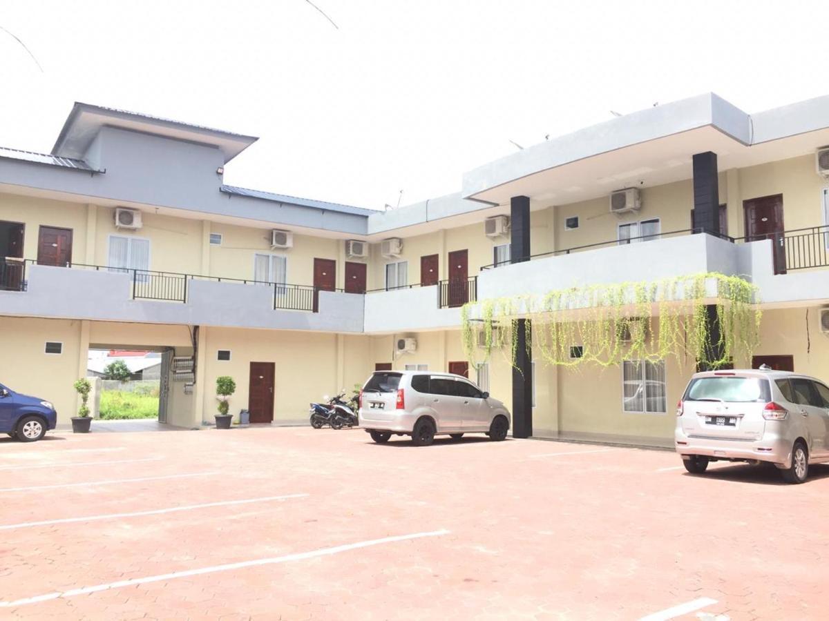 Hotel The Village Syariah Pekanbaru Eksteriør billede